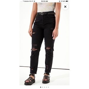 American Eagle Curvy Mom Jean